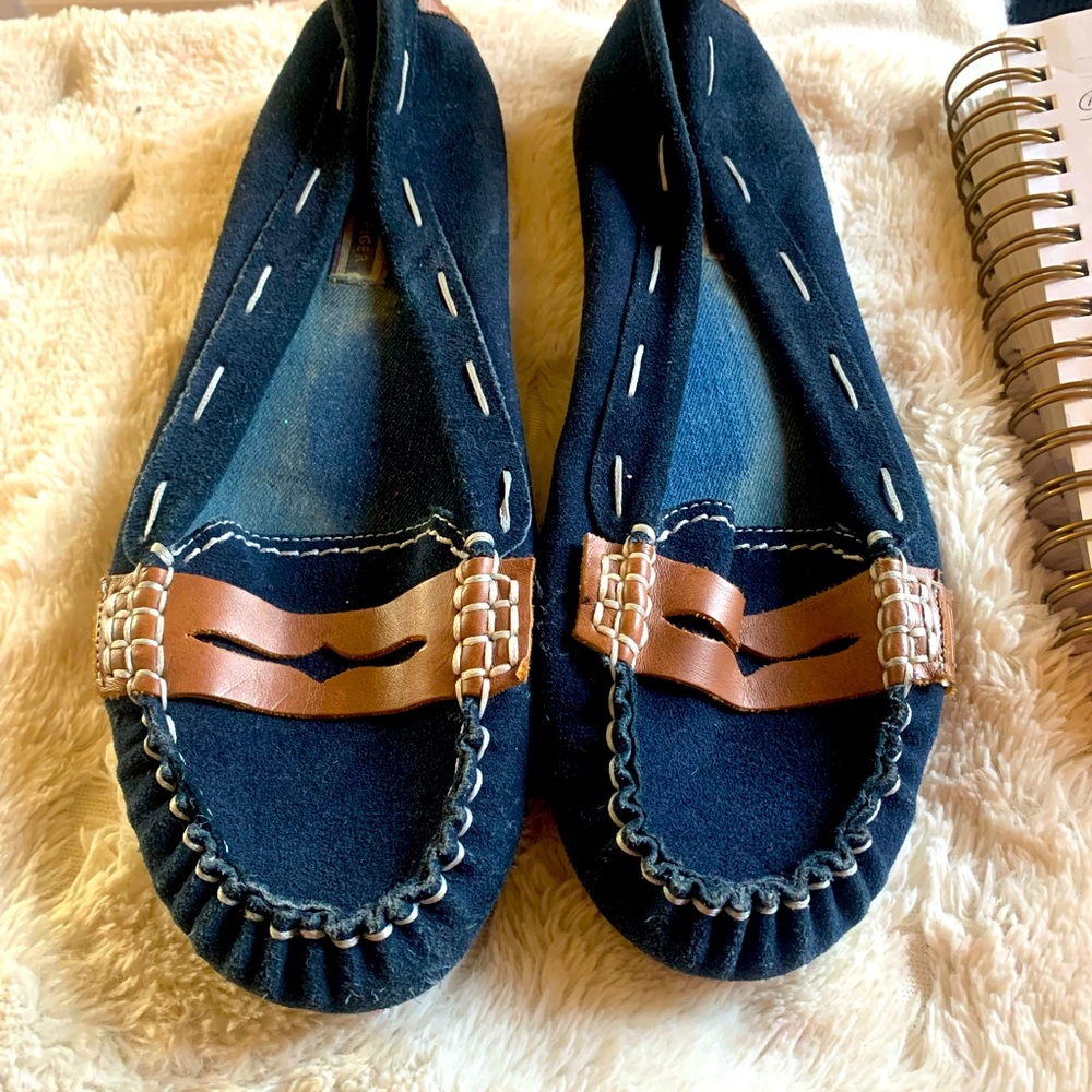 Navy blue suede size 10 loafers. Tommy Hilfiger